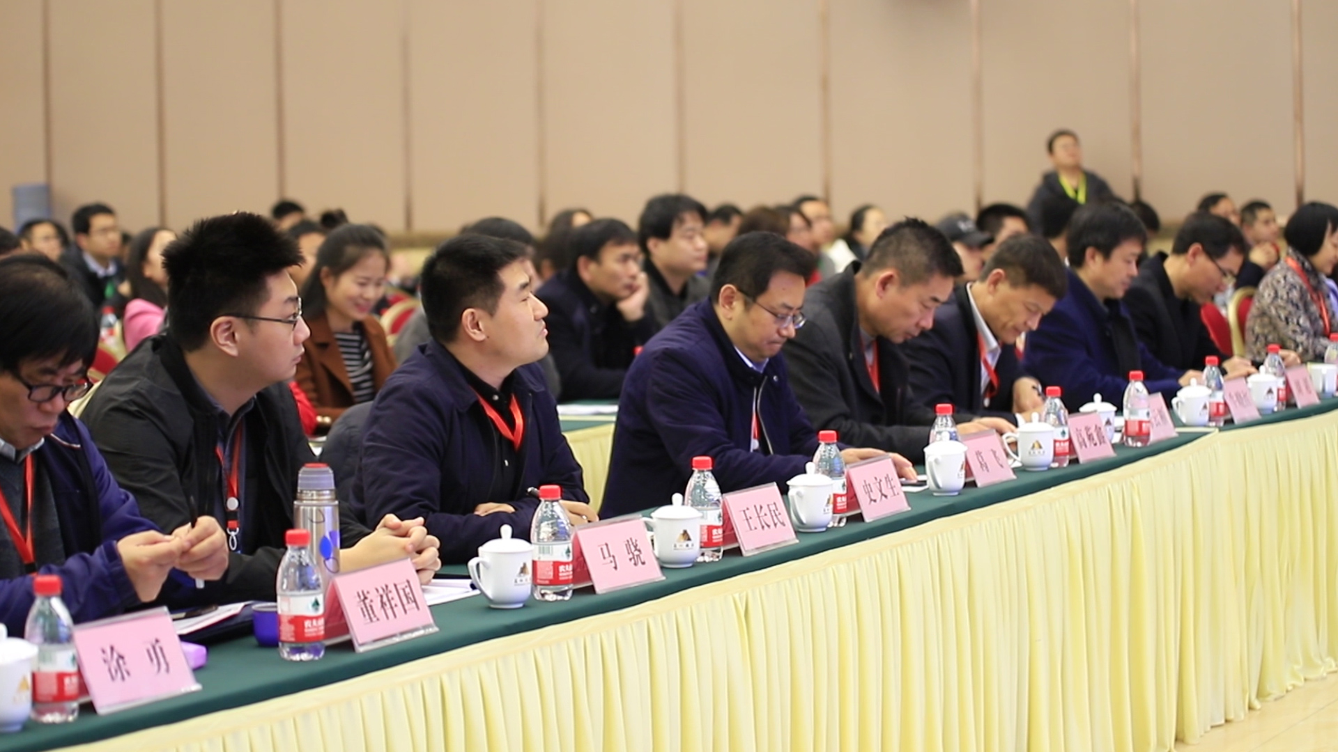 序列 01.00_01_59_03.静止018.jpg 序列 01.00_01_59_03.静止018.jpg