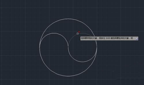 luck18网址怎么画一个黑白太极图形 luck18网址怎么画一个黑白太极图形