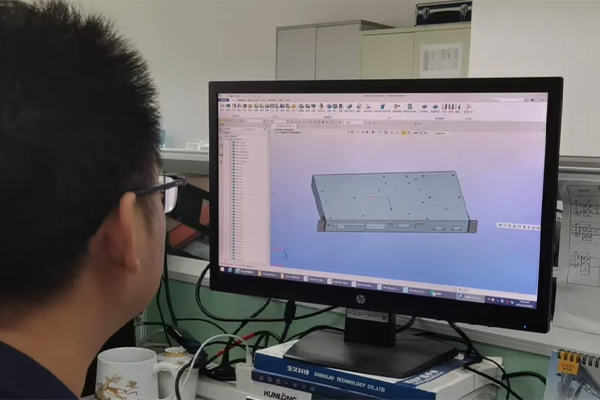 科士达设计师应用xelega3D设计逆变器