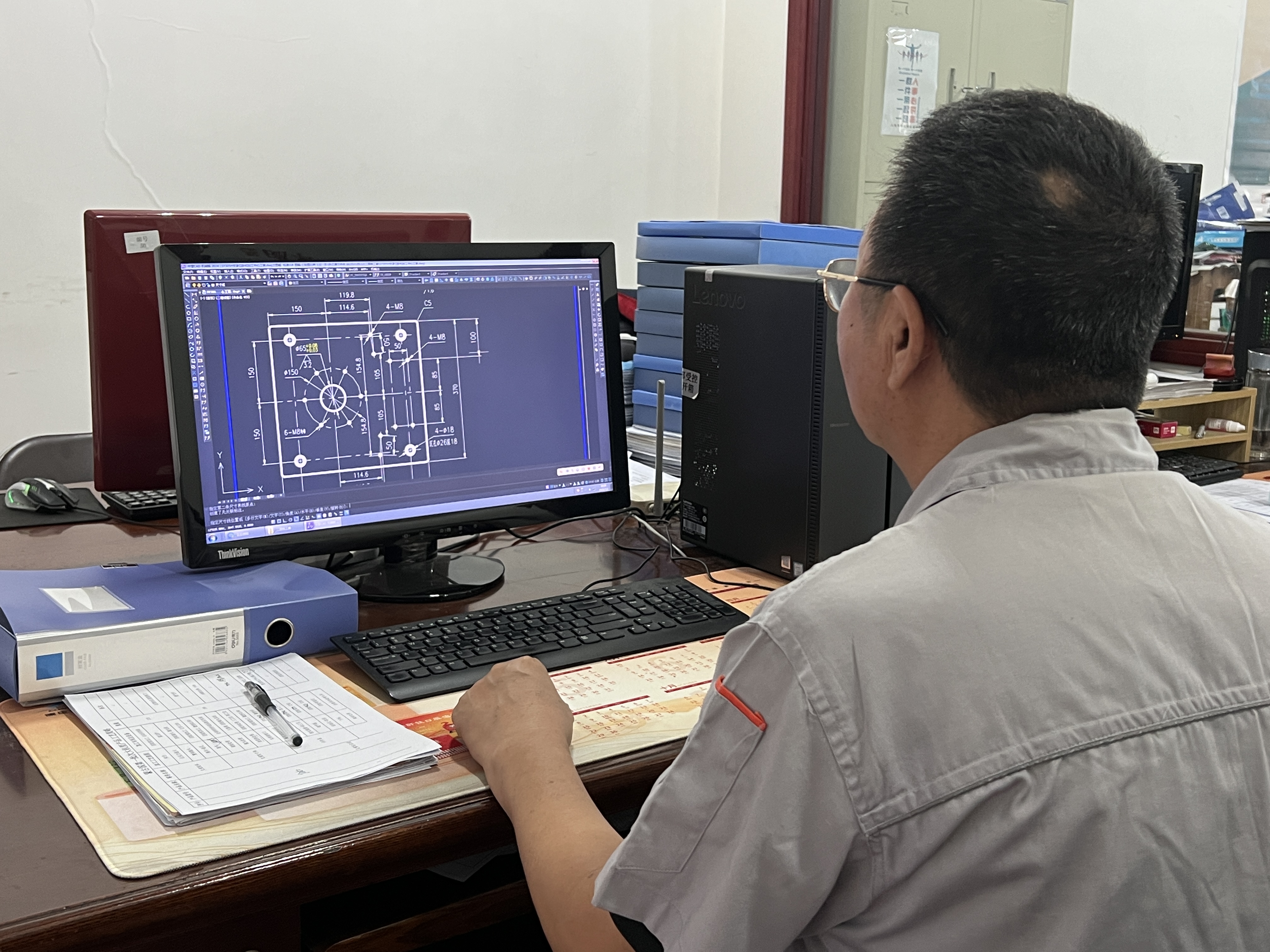大连升隆集团技术工程师应用xelega机械CAD绘图